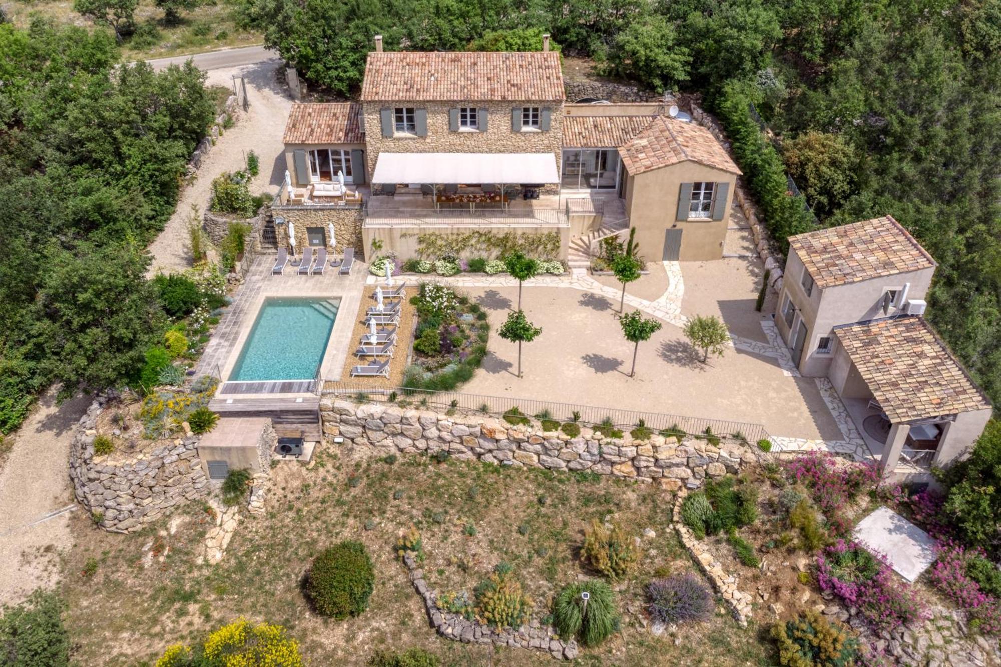 Вілла Bastide De Viens - Vue Luberon, Piscine Chauffee, Boulodrome Екстер'єр фото