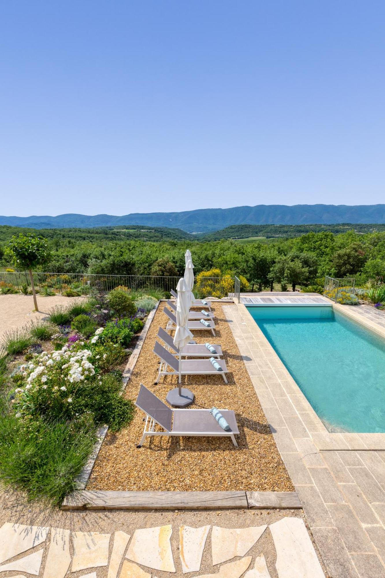 Вілла Bastide De Viens - Vue Luberon, Piscine Chauffee, Boulodrome Екстер'єр фото